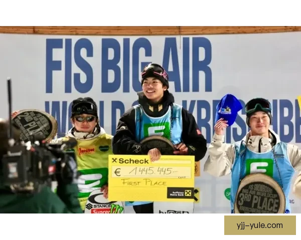 杨文龙早庆祝摔倒无缘坡障决赛